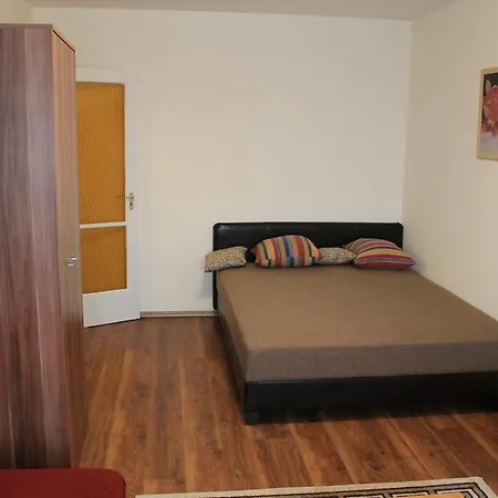 Louis Apartment *
